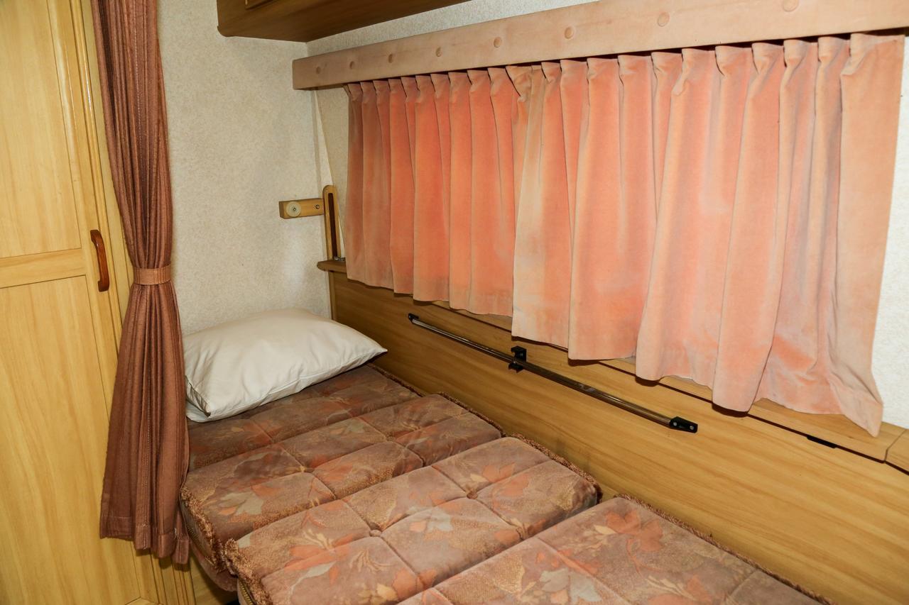Malwathu Oya Caravan Park Bed & Breakfast Holambra Exterior foto